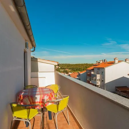 Apartament Milos *