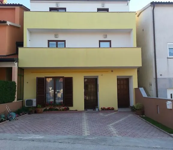 Milos * Pula