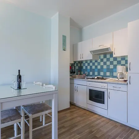 Milos Apartman Pula